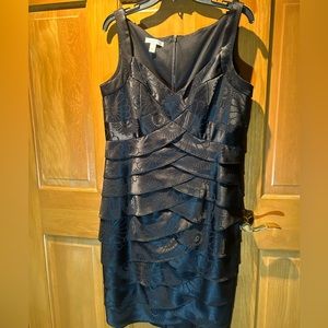 London Times formal dress, size 14 ish 🥭